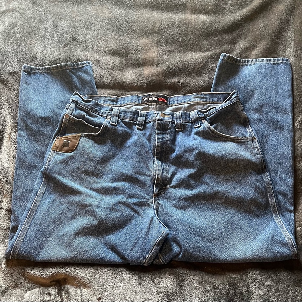 Wrangler Riggs Jeans Mens 44x32 Blue Denim Pants Workwear Casual Pockets Logo